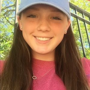 Meet your Posher, Hailey